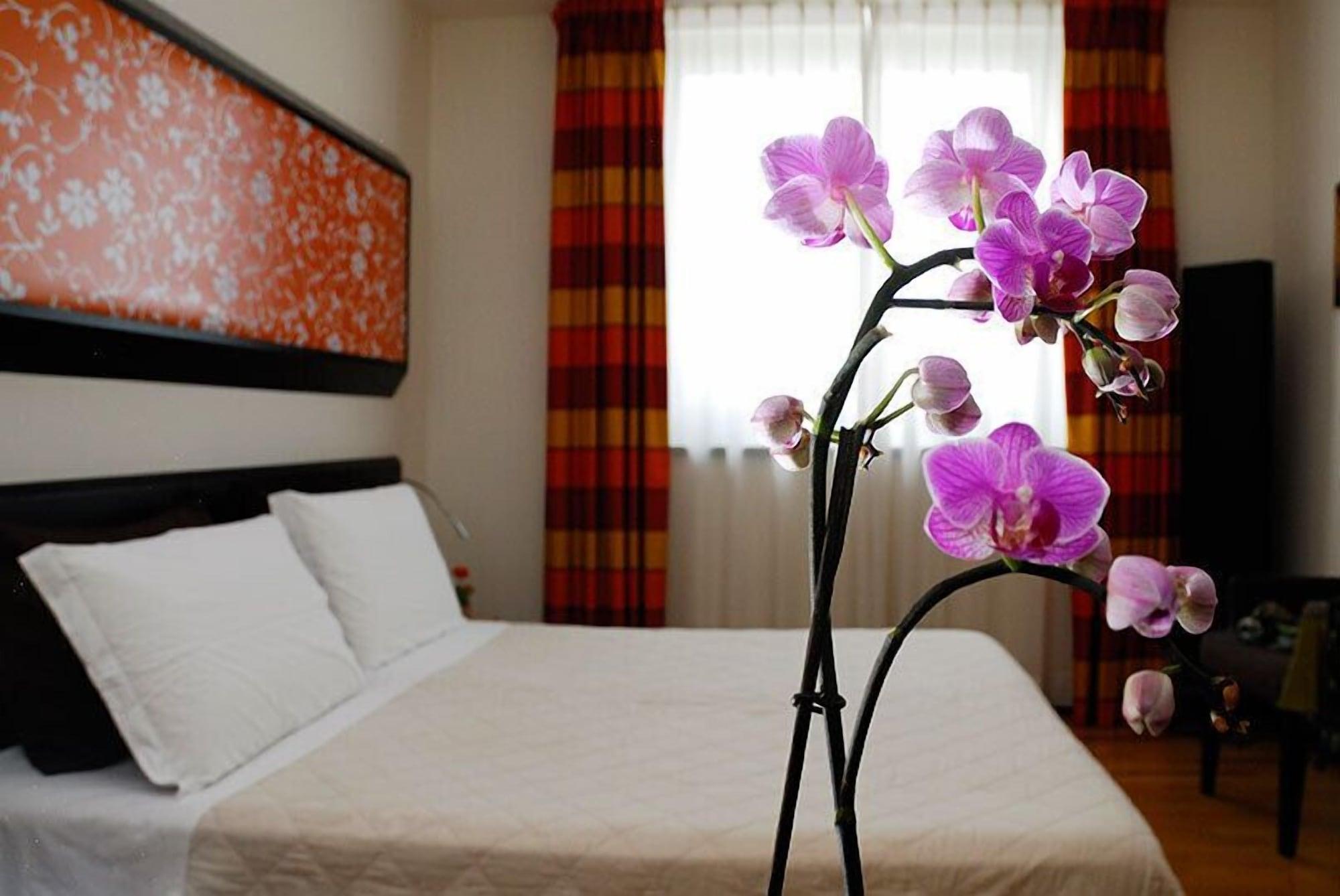 Sanlu Hotel Serrano Εξωτερικό φωτογραφία