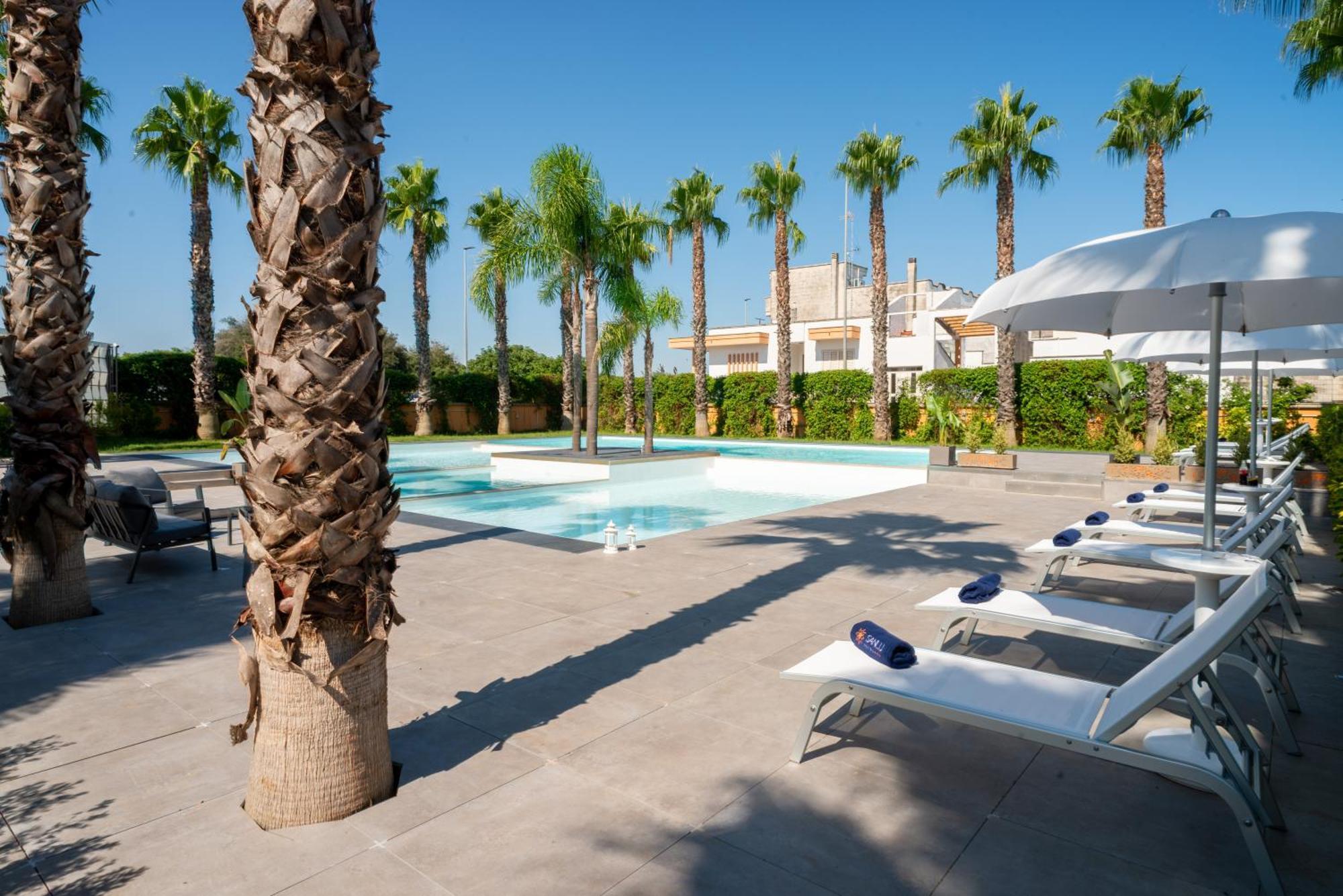 Sanlu Hotel Serrano Εξωτερικό φωτογραφία