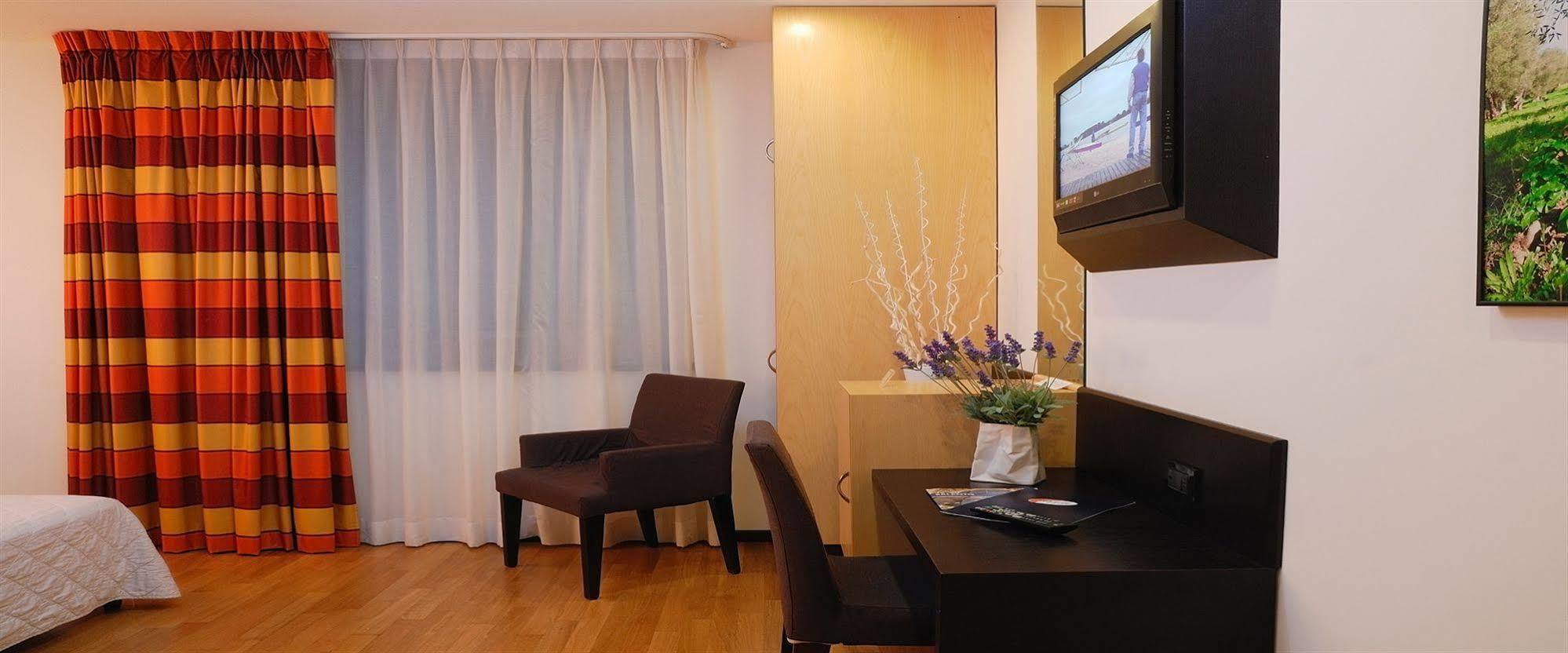 Sanlu Hotel Serrano Εξωτερικό φωτογραφία