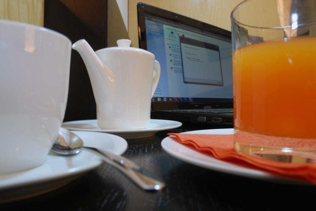Sanlu Hotel Serrano Εξωτερικό φωτογραφία